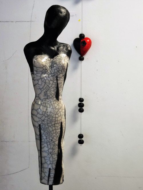 sculpture lady art