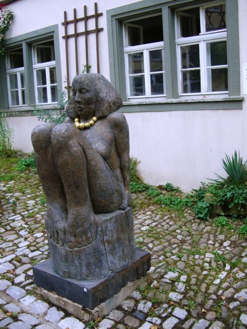 sculpture stone figure girl
