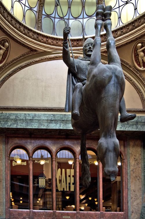 sculpture the horse jeżdziec