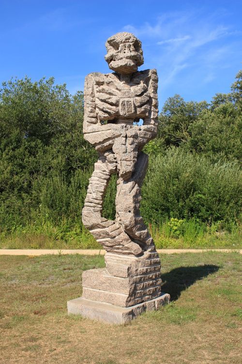 sculpture pierre statue