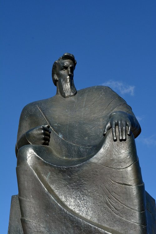 sculpture  monument  statue
