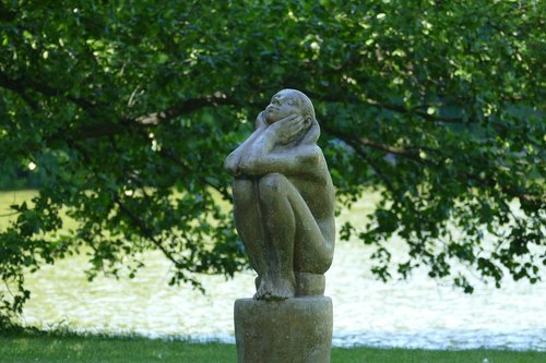 sculpture  figure  rest