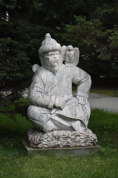sculpture  asian  sitting