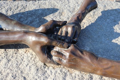 sculpture  bronze  hands