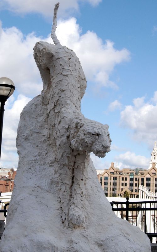 sculpture lion statue
