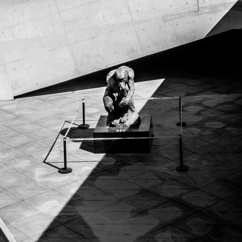 sculpture light and shadow black and white