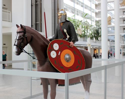 sculpture horse knight