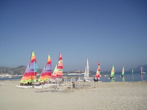 sea sail boats