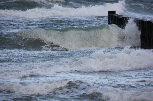 sea baltic sea wave