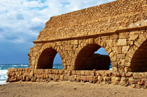 sea romantic bridge