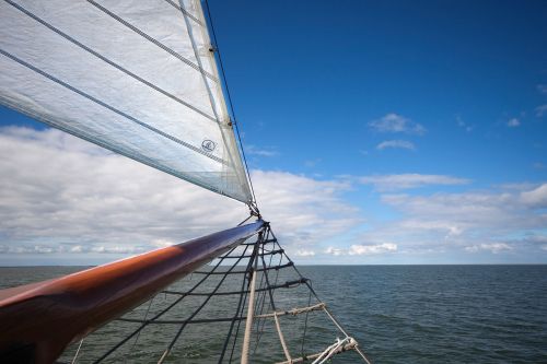 sea boot sail