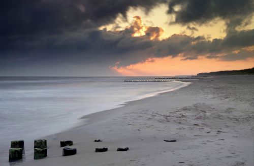 sea beach dawn