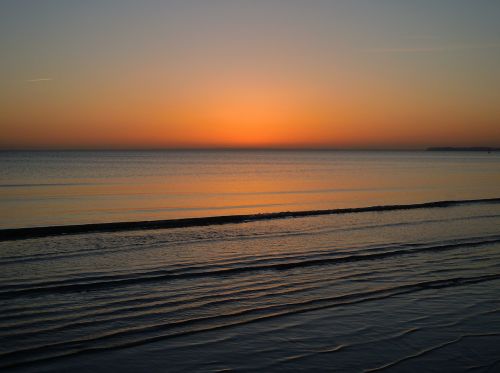 sea sunrise mirroring