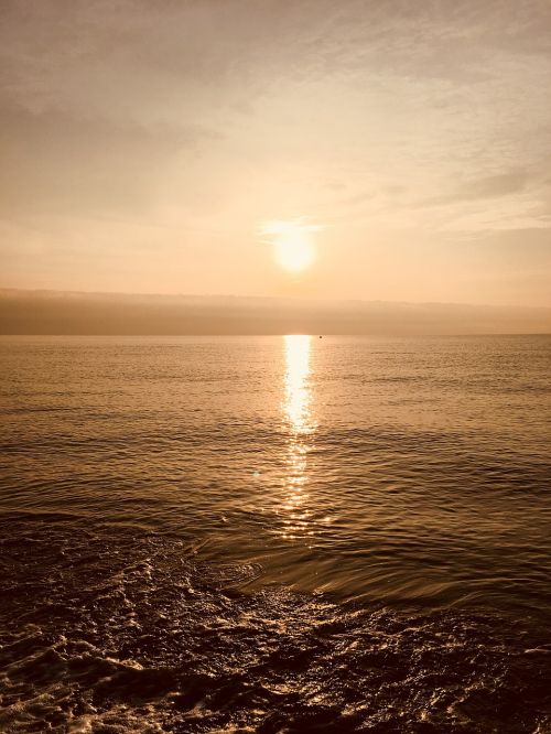 sea sun reflection