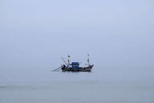 sea boat fishing