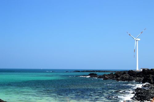 sea wind power generator beach