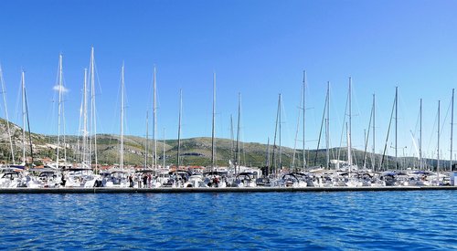 sea  port  mountains