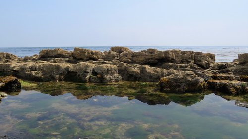 sea  pool  rocks