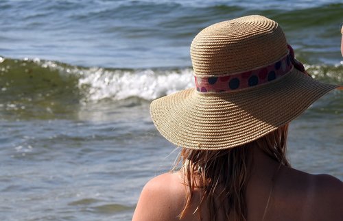 sea  summer vacation  hat