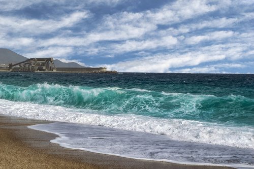 sea  waves  beach