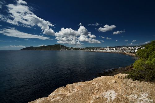 sea clouds sky