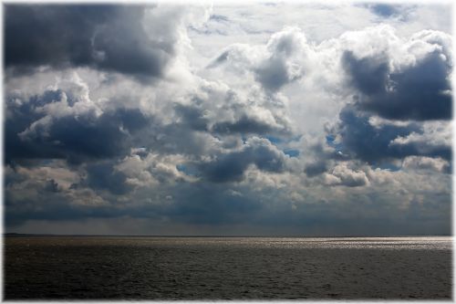 sea clouds forward