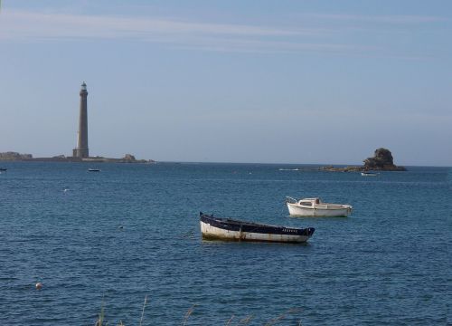 sea britain lighthouse