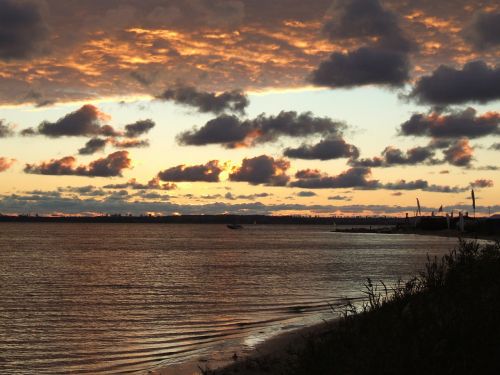 sea water clouds