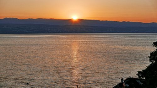 sea sunrise croatia