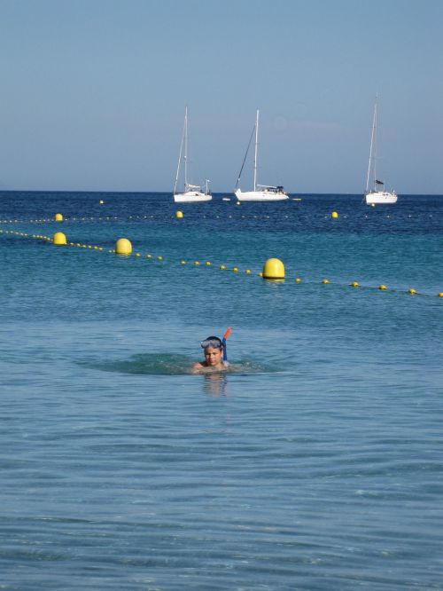 sea snorkeling boats