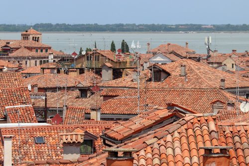 sea of houses  italy  venice