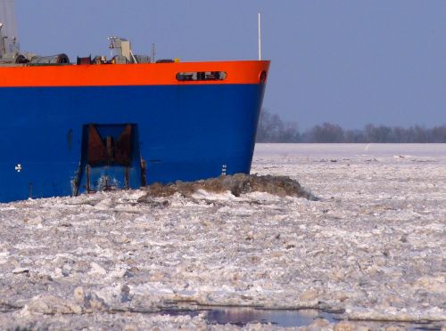 seafaring ship ice