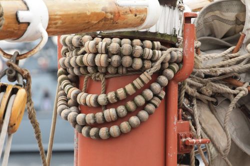 seafaring sailing vessel mast