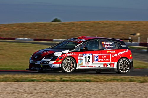 seat  leon  championship of spain of resistance