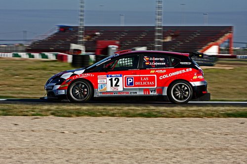seat  leon  championship of spain of resistance