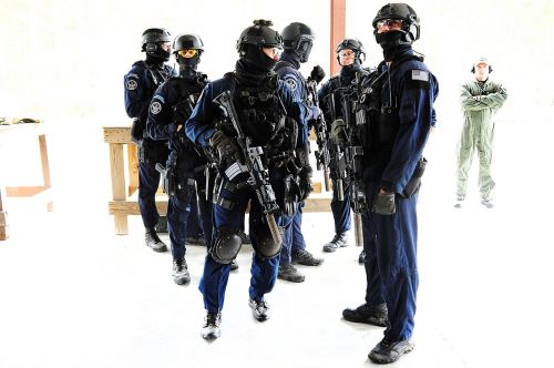 security response team coast guard weapons