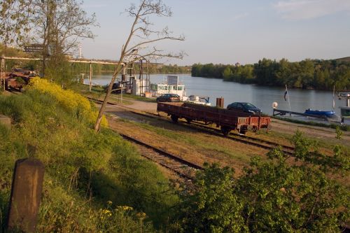 seemed wagon siding