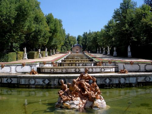 segovia spain fountain