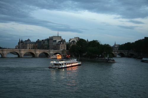 seine paris boat