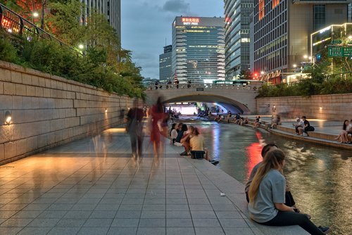 seoul  cheonggyecheon stream  night view