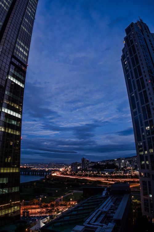 seoul city skyscraper