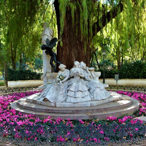 seville monument roundabout