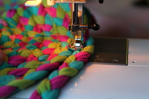 sewing-machine sew stitch