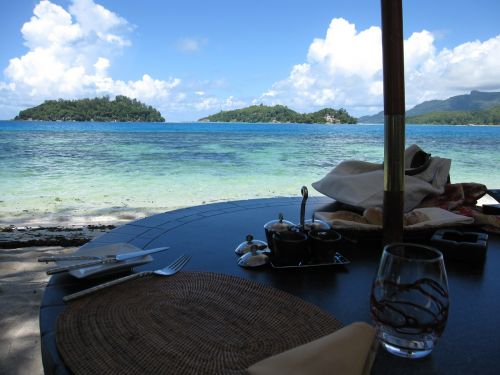 seychelles travel luxury