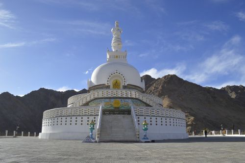shanti stupa leh ladakh