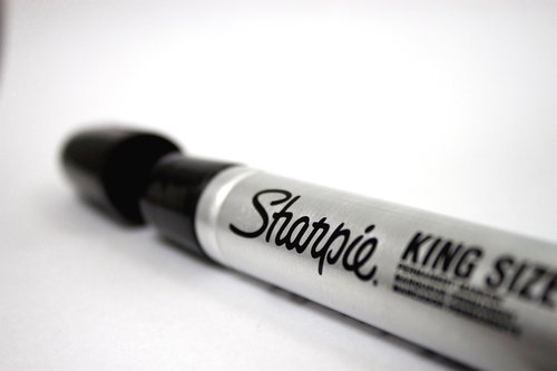 sharpie  pen  marker