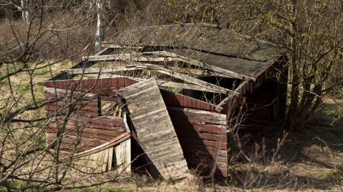 shed ruin building