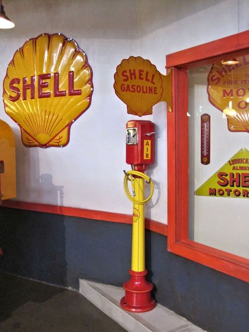 shell logo air pump antique