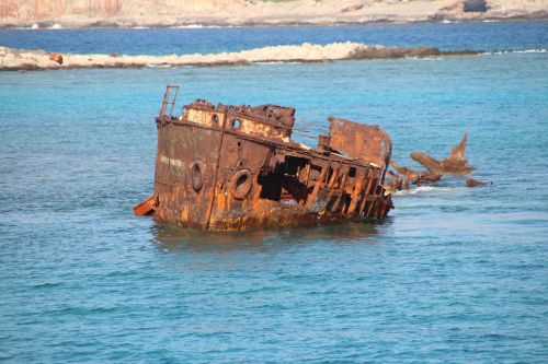 ship wreck water