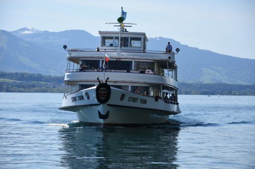 ship lake thun lake